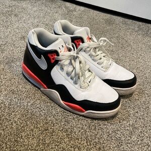 Nike Flight Legacy Black Flash Crimson Men’s Size 7 Basketball Sneakers EUC